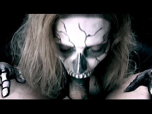 ❤️ Intombazana yedemon incanca iqhude ngomlomo wayo omnyama kunye nokuginya i-cum. ❤❌ kumanyala xh.hqpornvideos.ru ❌️